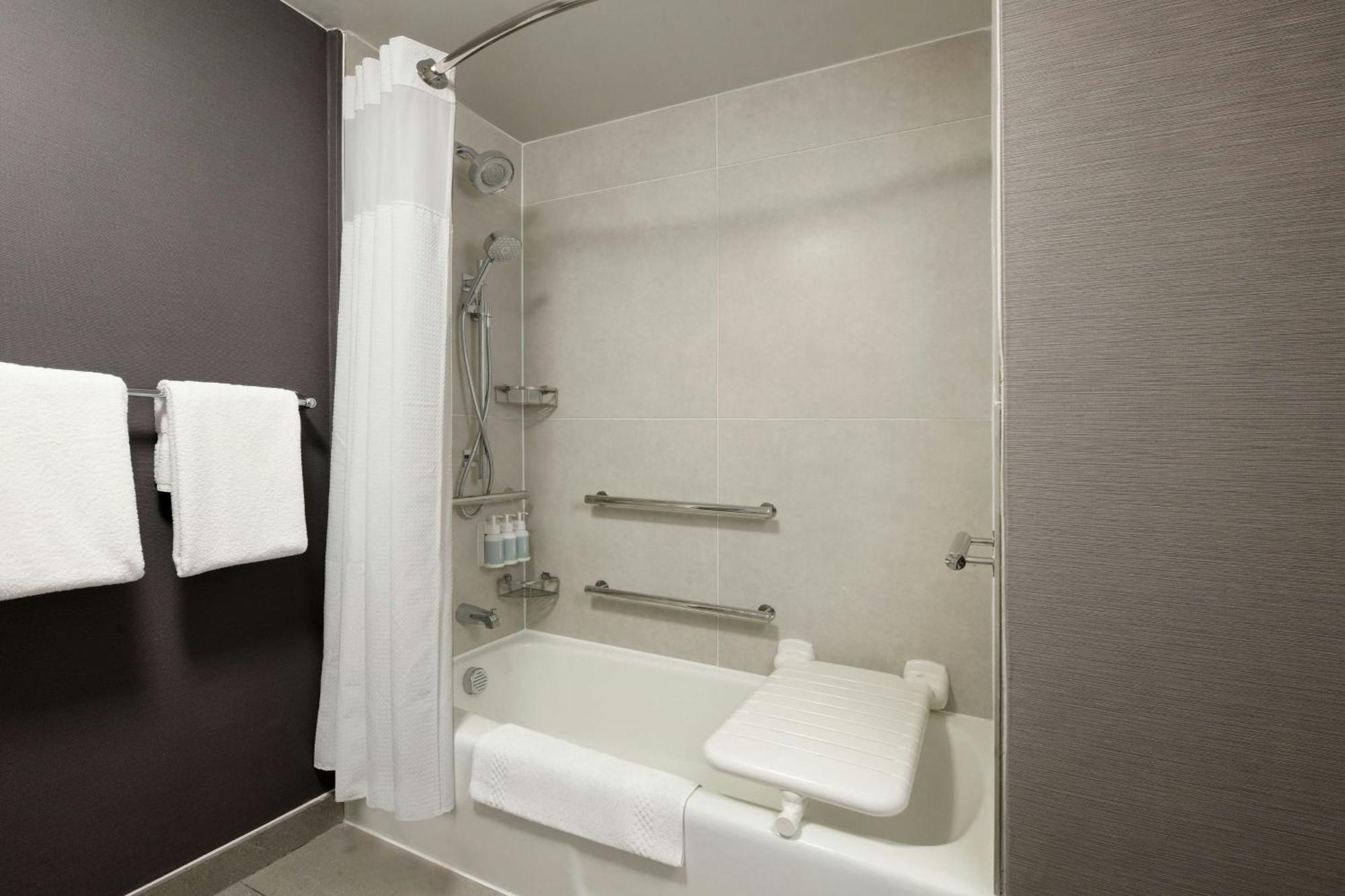 Hotel Courtyard By Marriott San Francisco Airport à San Bruno Extérieur photo