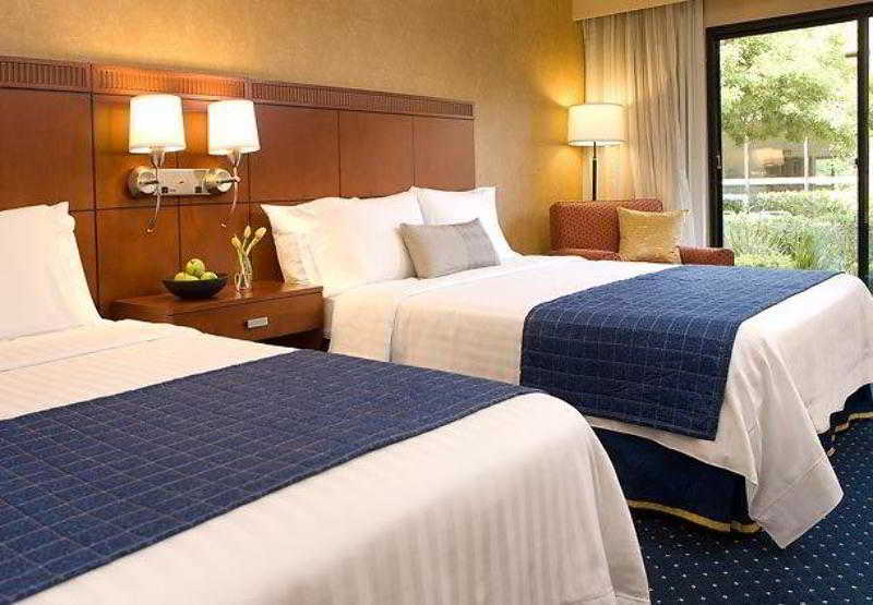 Hotel Courtyard By Marriott San Francisco Airport à San Bruno Extérieur photo